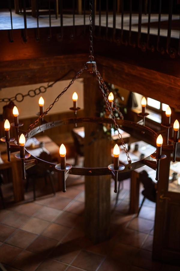 Peanut Medieval Lodge Saint-Ursanne Exteriér fotografie